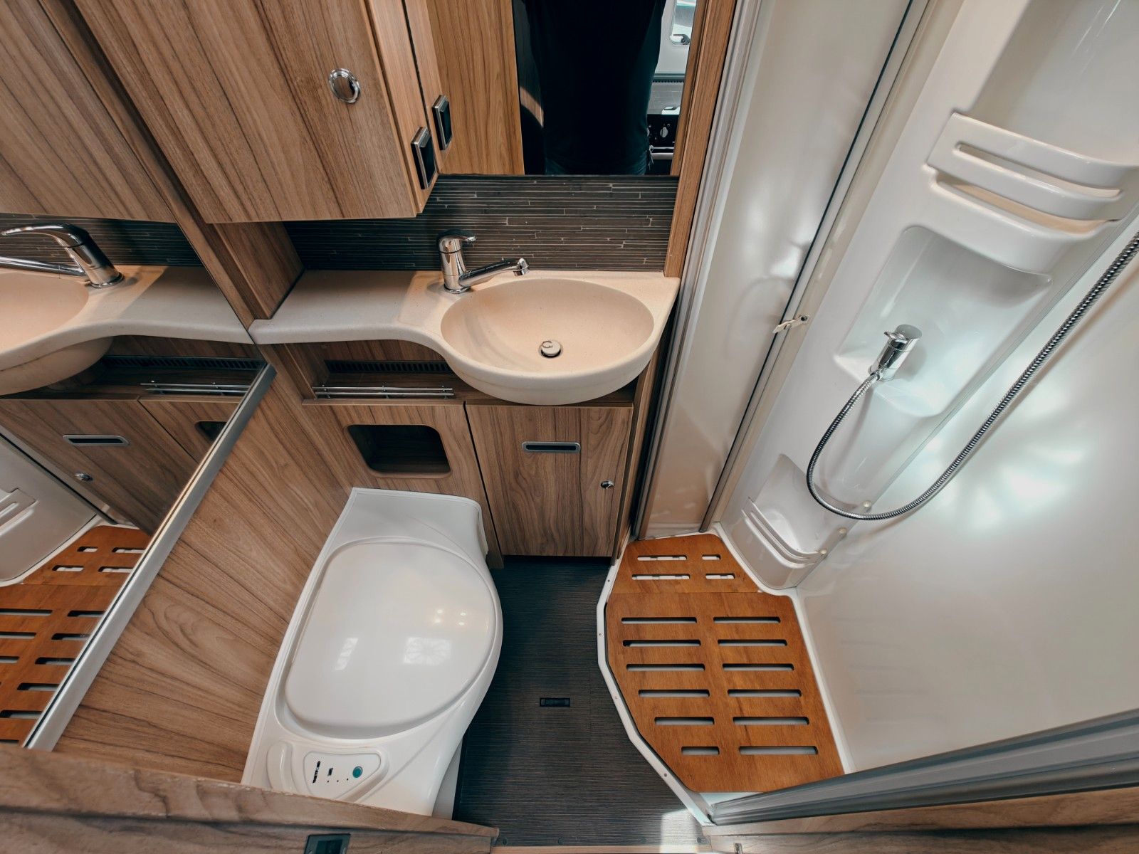 Fahrzeugabbildung HYMER / ERIBA / HYMERCAR ML - T 560 4x4 ALLRAD - AUS 1. HAND!