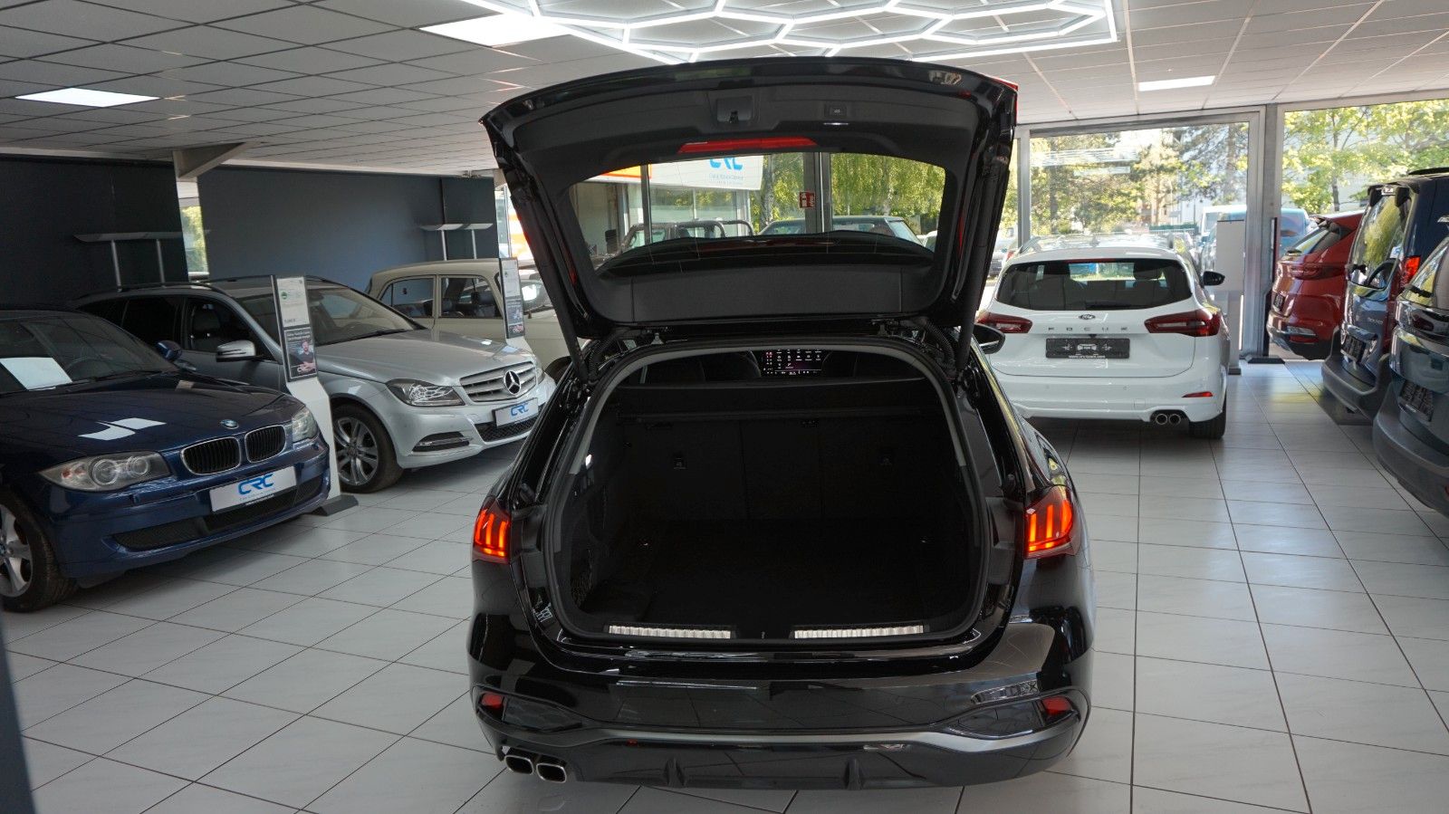 Fahrzeugabbildung Audi A5 Avant *MwSt*Autom.*Werksgarantie*S-Line*