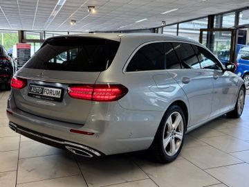 Mercedes E 220 - 12
