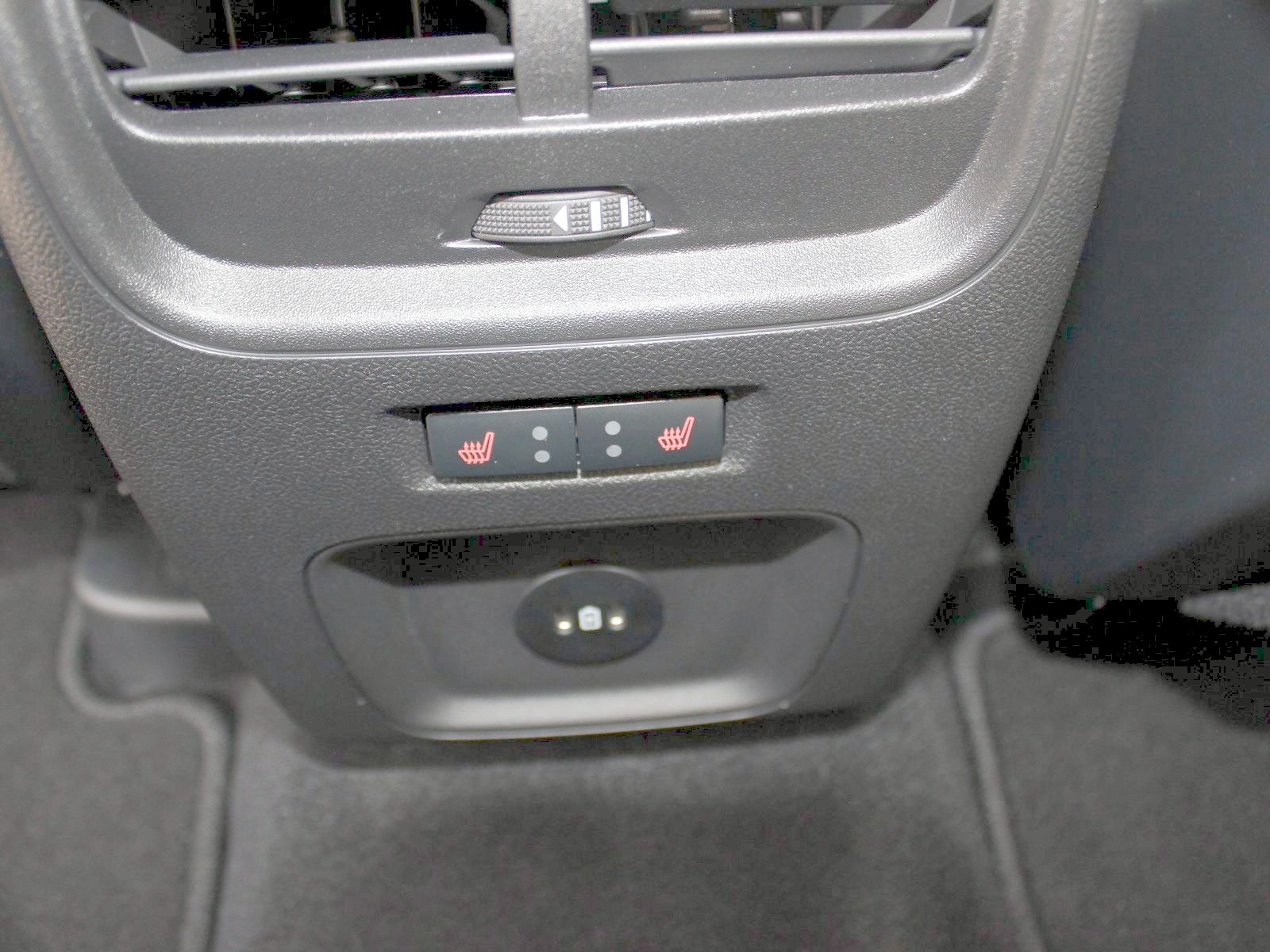 Fahrzeugabbildung Ford Kuga Hybrid Titanium