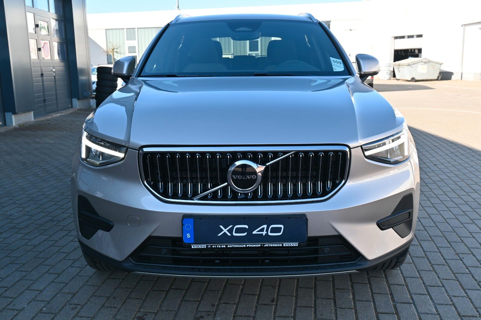 Fahrzeugabbildung Volvo XC40 B4 B DKG Plus Bright*STDHZG*BLIS*ACC