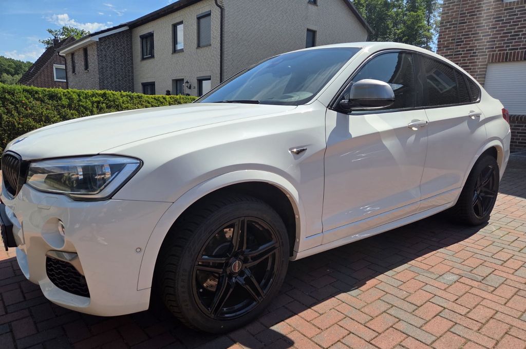 Image of BMW X4 M40