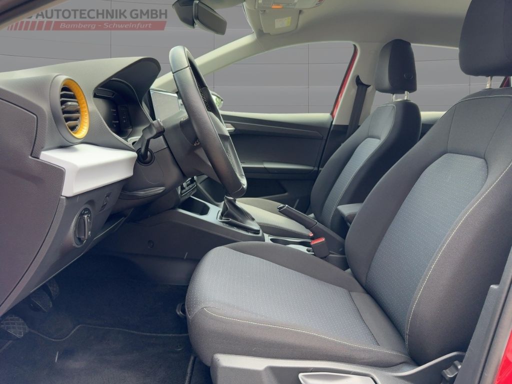 Fahrzeugabbildung SEAT Ibiza Road Edition  NAVI  CLIMATRONIC  ALLWETTER