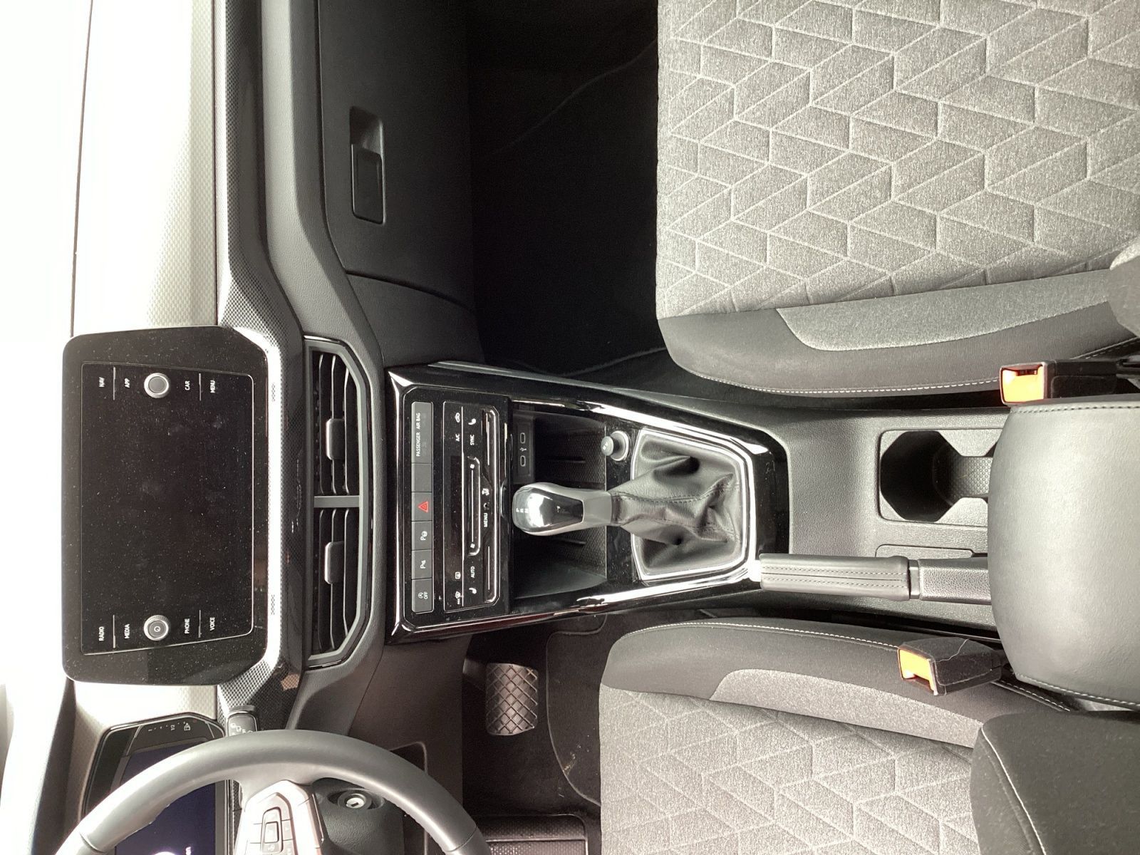 Volkswagen T-Cross - Bild 12