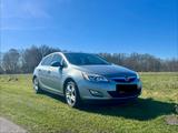 Opel Astra 1.4L Turbo TÜV NEU03/2028 201... - Opel Astra aus 2010: Turbo
