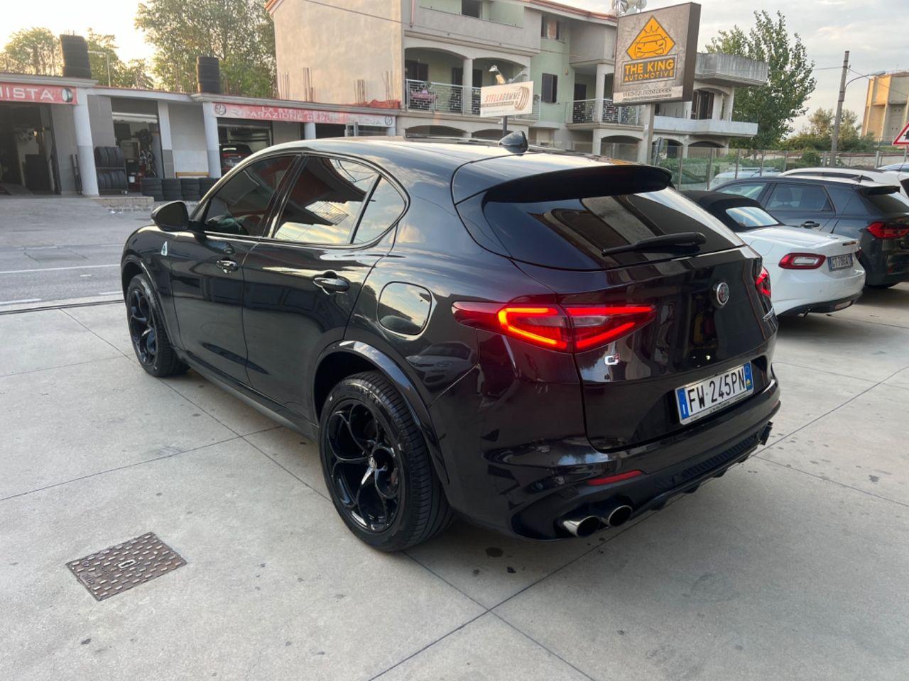 Alfa Romeo Stelvio 2.9 Bi-Turbo V6 510ch - 1 ère main - TVA Récupérable - Pack Carbone - Navi
