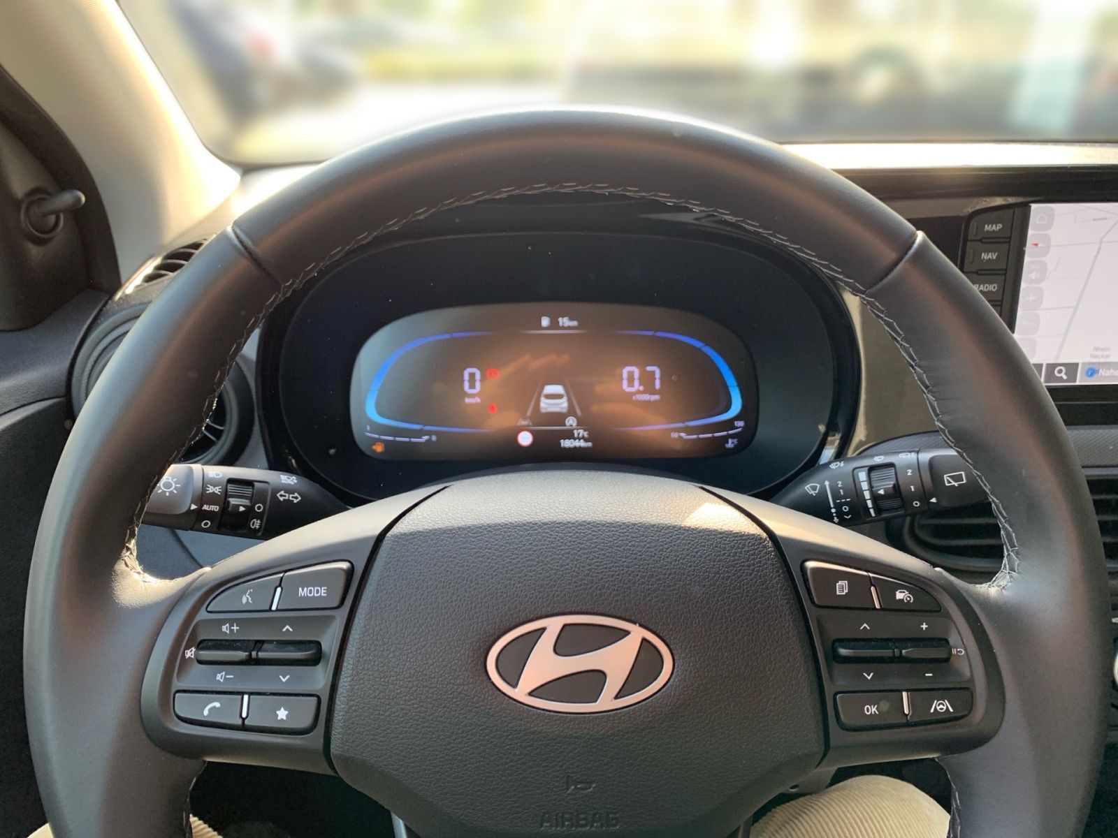 Fahrzeugabbildung Hyundai i10 1.0 Select Navi Allwetter