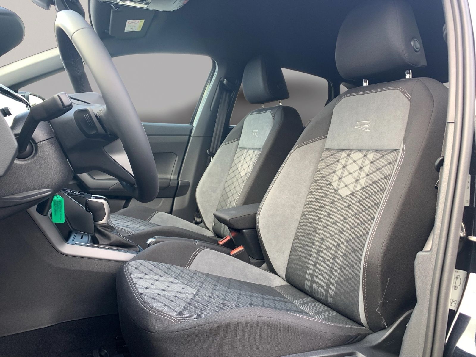 Taigo 1.0 TSI R-Line, Black Style, IQ.Drive, Dis