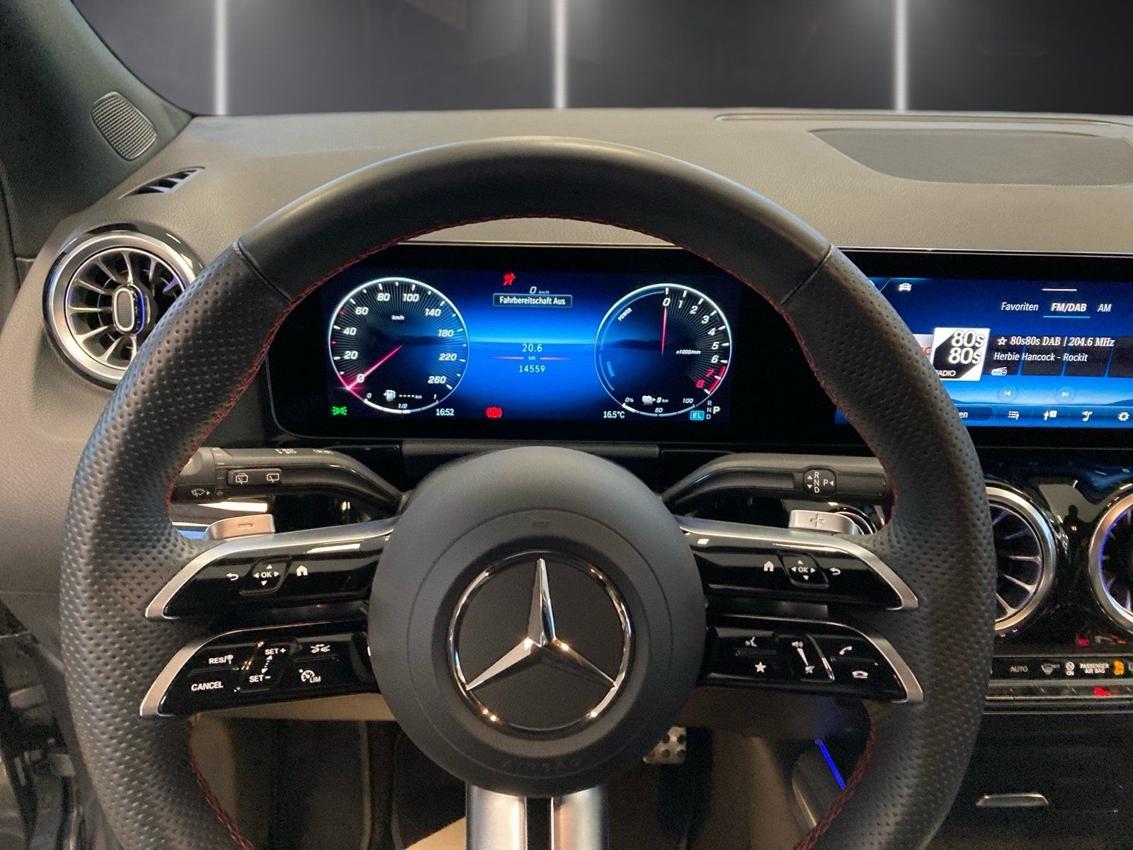 Fahrzeugabbildung Mercedes-Benz GLA 250 e AMG*AHK*Distro*360°*MBeam*22KW*Totwin*