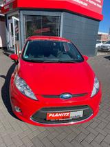 Ford Fiesta Titanium/Bluetooth/Regen+ Lichtsensor/USB - gebrauchte Ford Fiesta aus dem Jahr 2009
