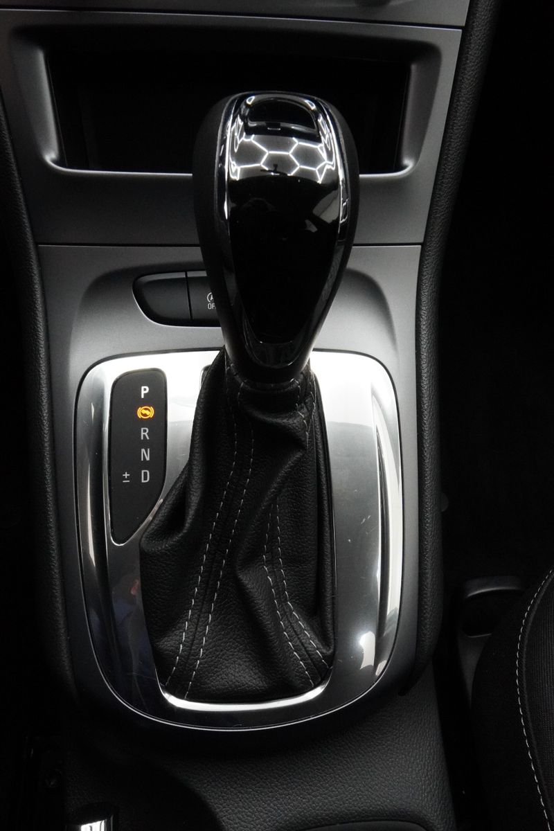 Fahrzeugabbildung Opel Astra K Sports Tourer Edition *Autom*Navi*