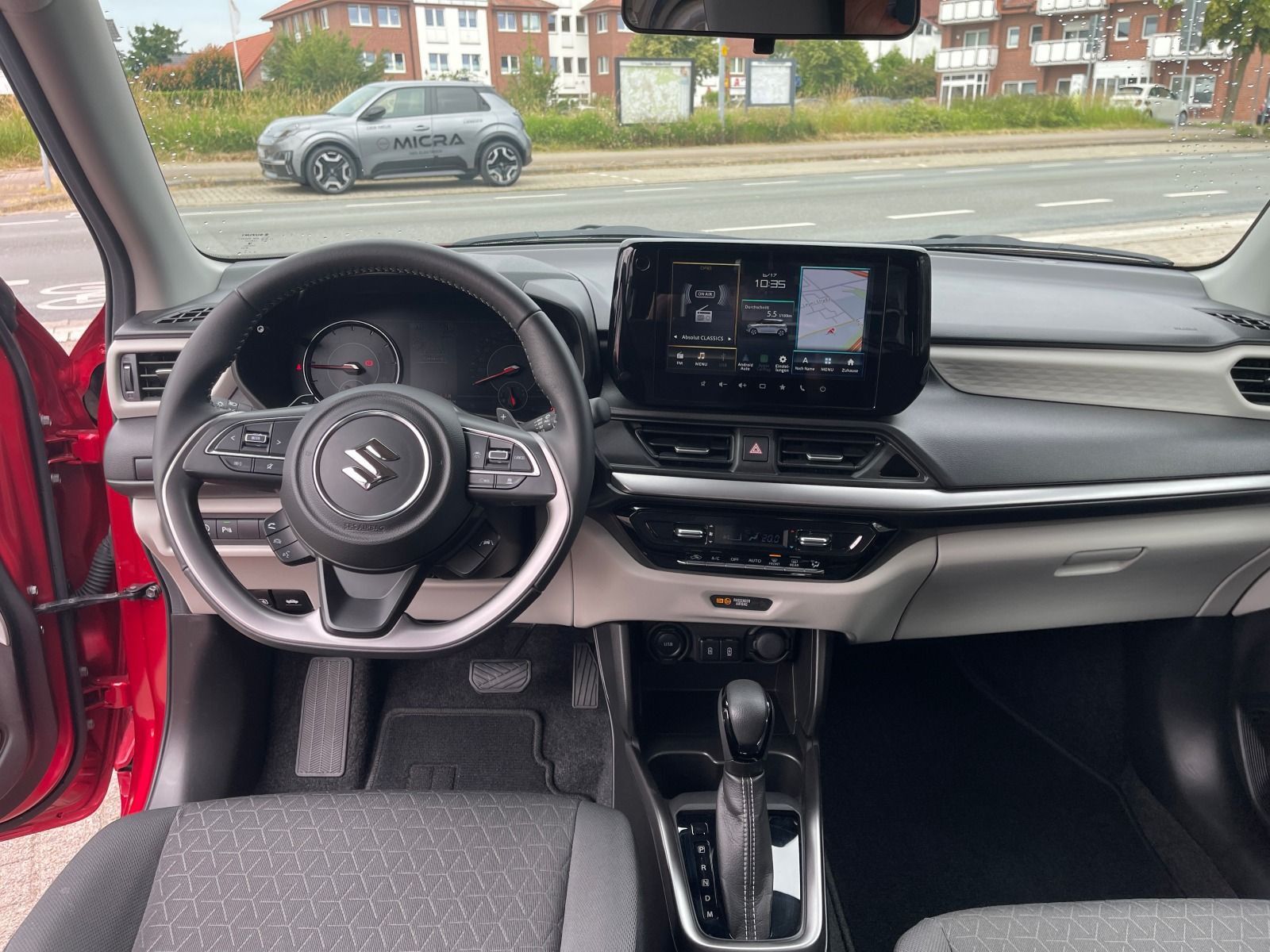 Fahrzeugabbildung Suzuki Swift 1.2 Hybrid Comfort+ Automatik