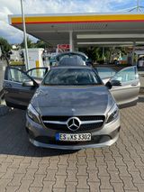 Mercedes-Benz A 160 - - Mercedes-Benz A 160 in Stuttgart