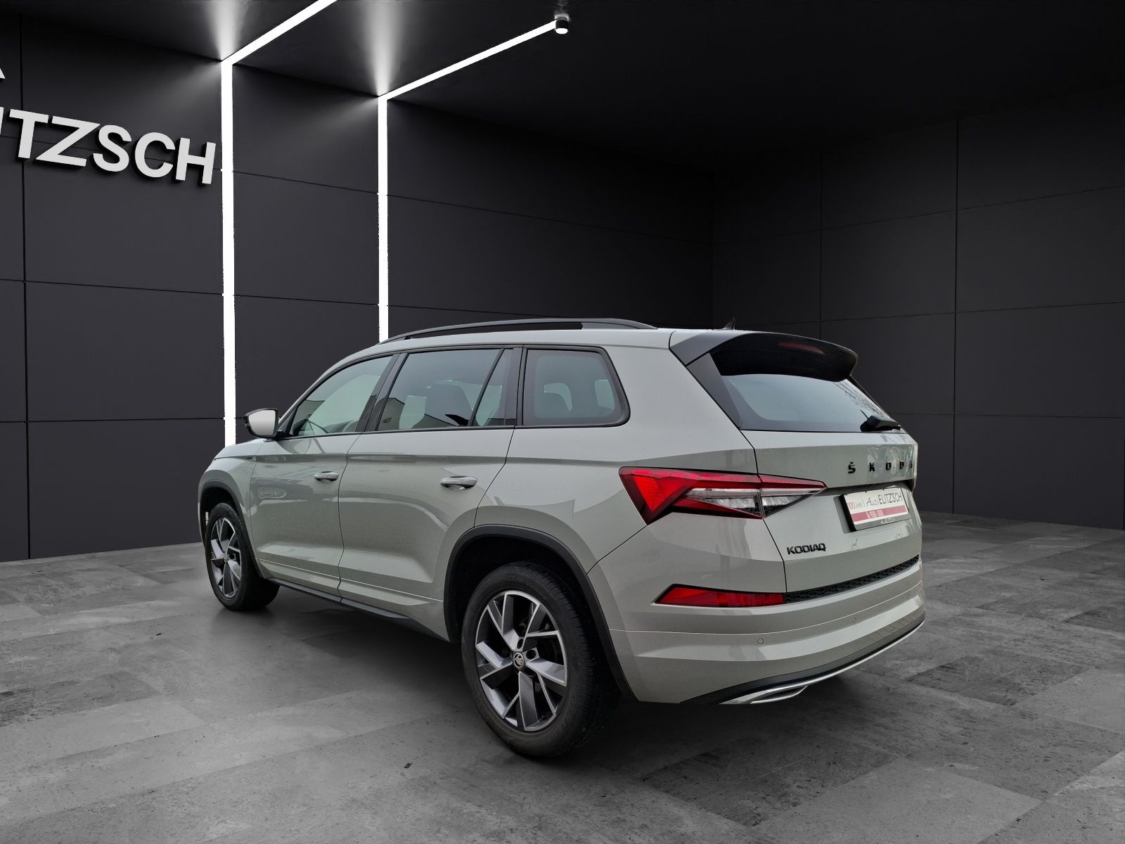 Fahrzeugabbildung SKODA Kodiaq TSI Sportline DSG Matrix Navi AID GRA PDC