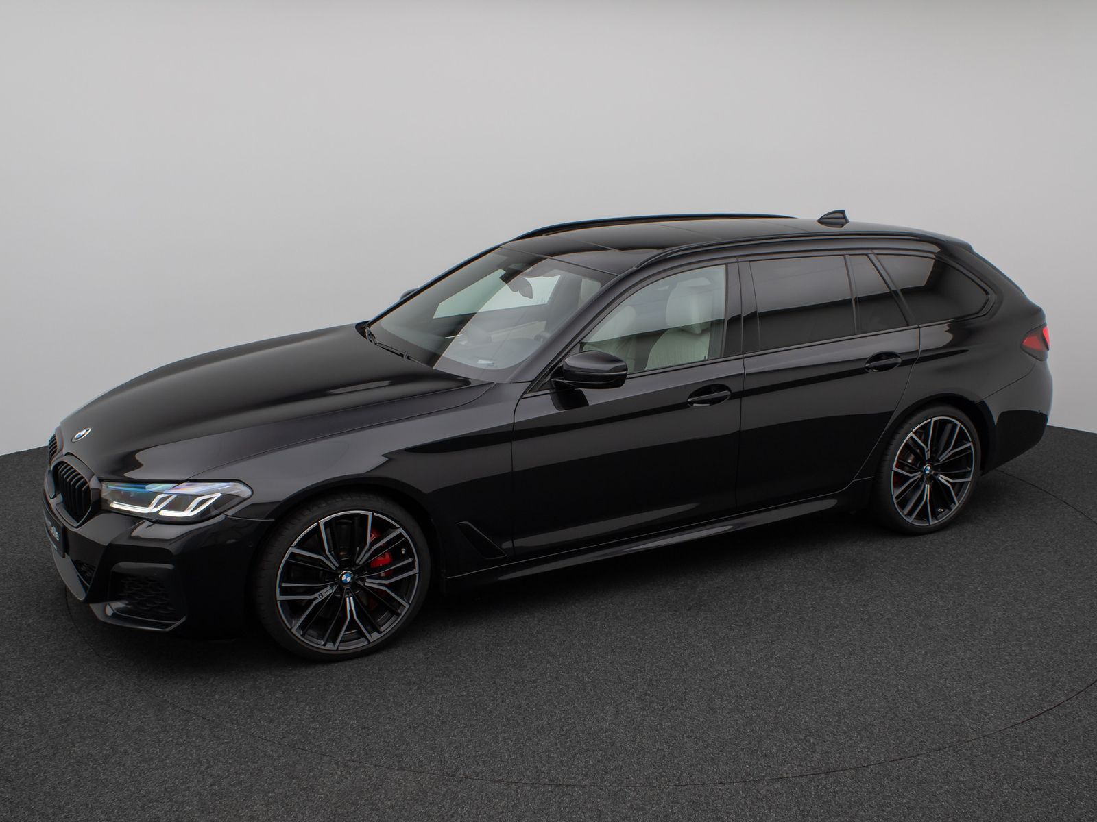 Fahrzeugabbildung BMW 540d xD M Sport Panorama Kamera Laser TV HUD H/K