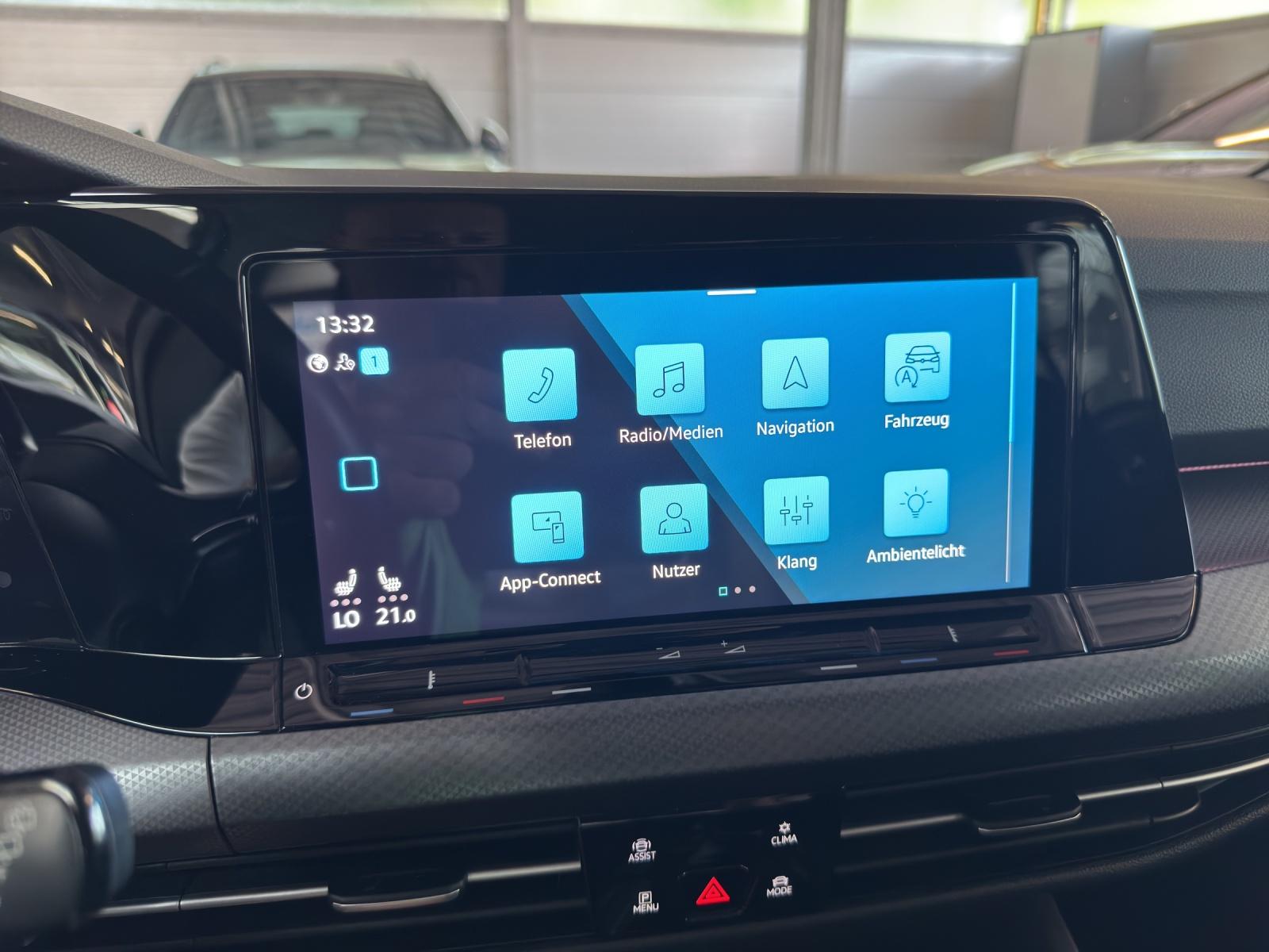 Volkswagen Golf 1.5 TSI Active AHK Navi LED Kamera PDC LM, миниатюра 17