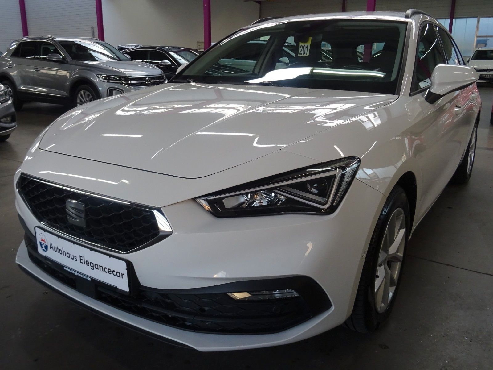 SEAT LEON ST 2.0 STYLE*AHK*ACC*CAM*KEY*LED*