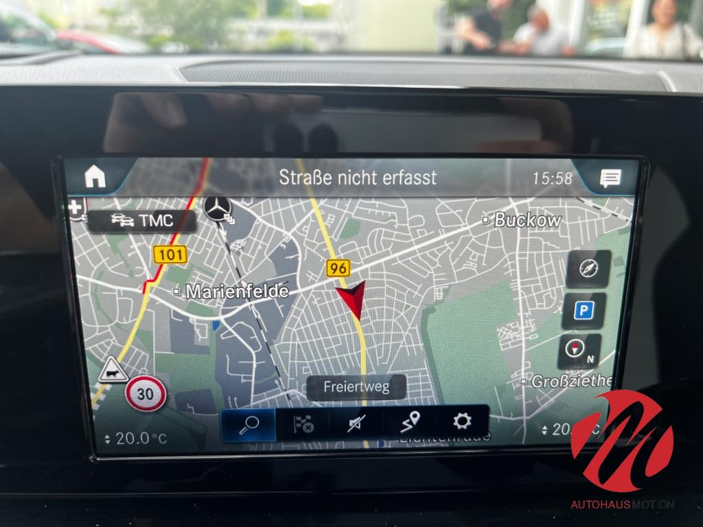 Mercedes-Benz GLB 220