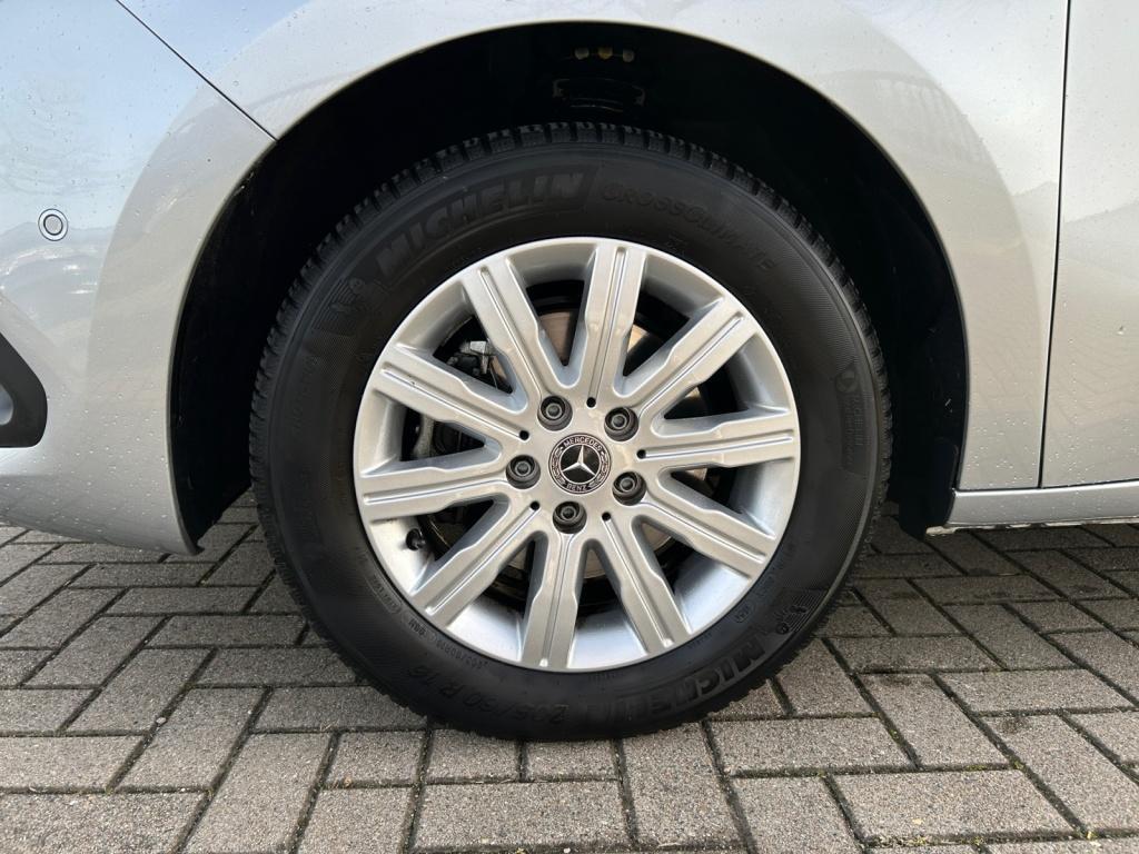 Mercedes-Benz T 180 d PROGRESSIVE EDITION 7GT+LED+AHK+KAM+MBUX