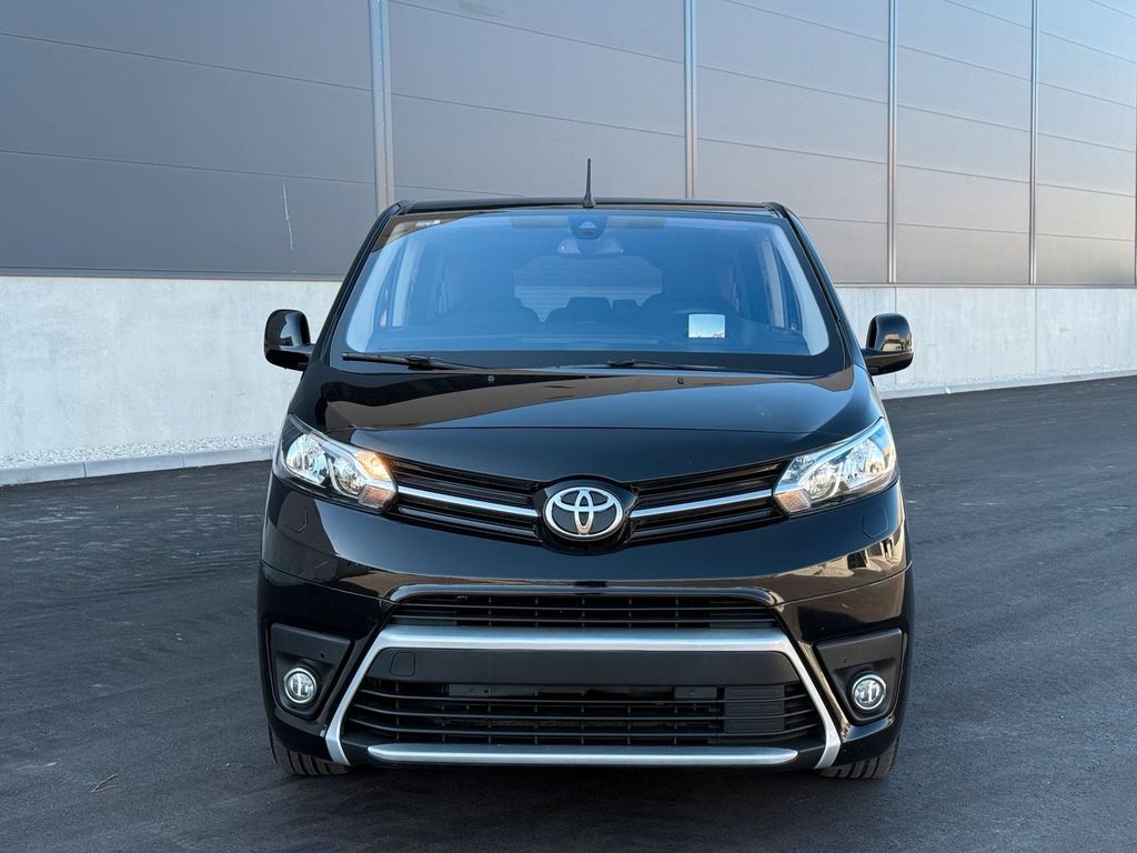 Image of Toyota Verso