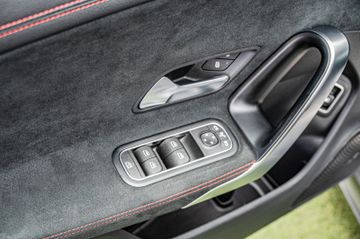 Fahrzeugabbildung Mercedes-Benz CLA 250e 8G-DCT"AMG LINE"AMBIENTE|PANO|NIGHT
