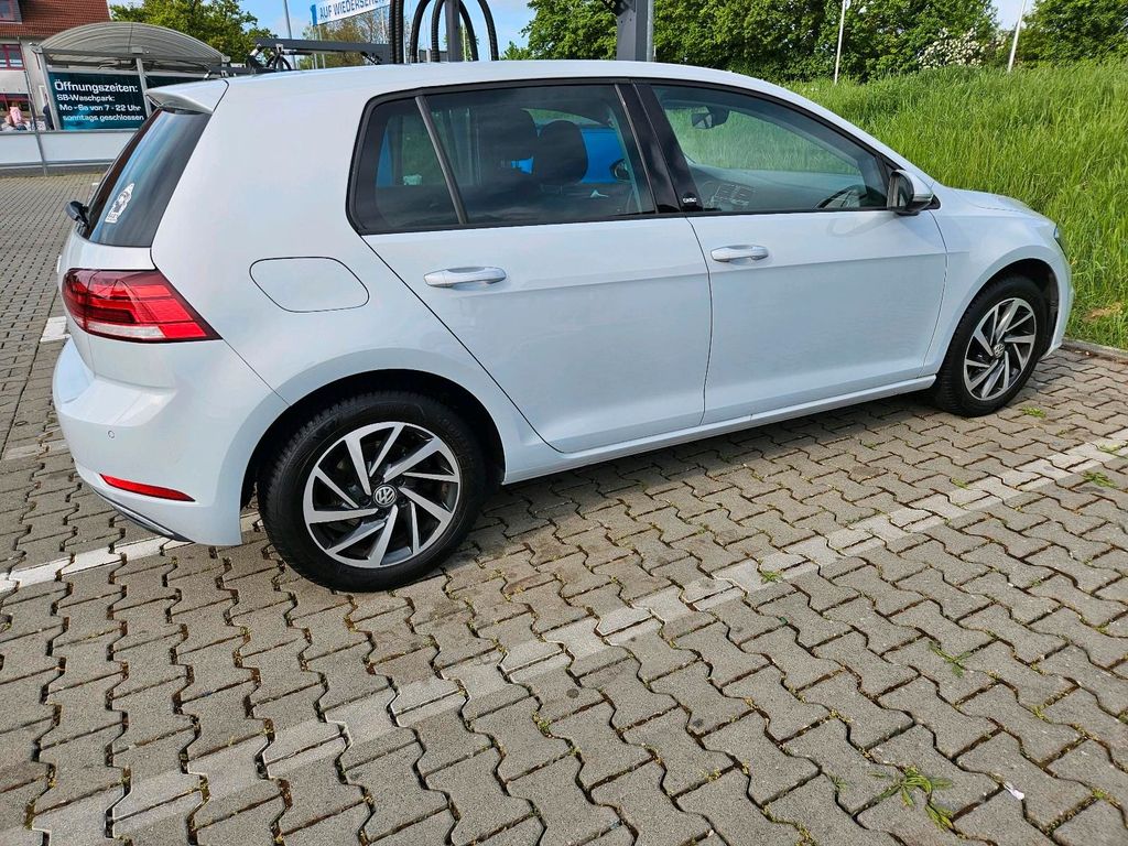 Image of Volkswagen Golf