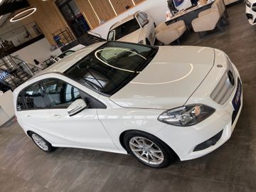 Mercedes-Benz B 180 *Kamera*Klima*Unfallfrei*