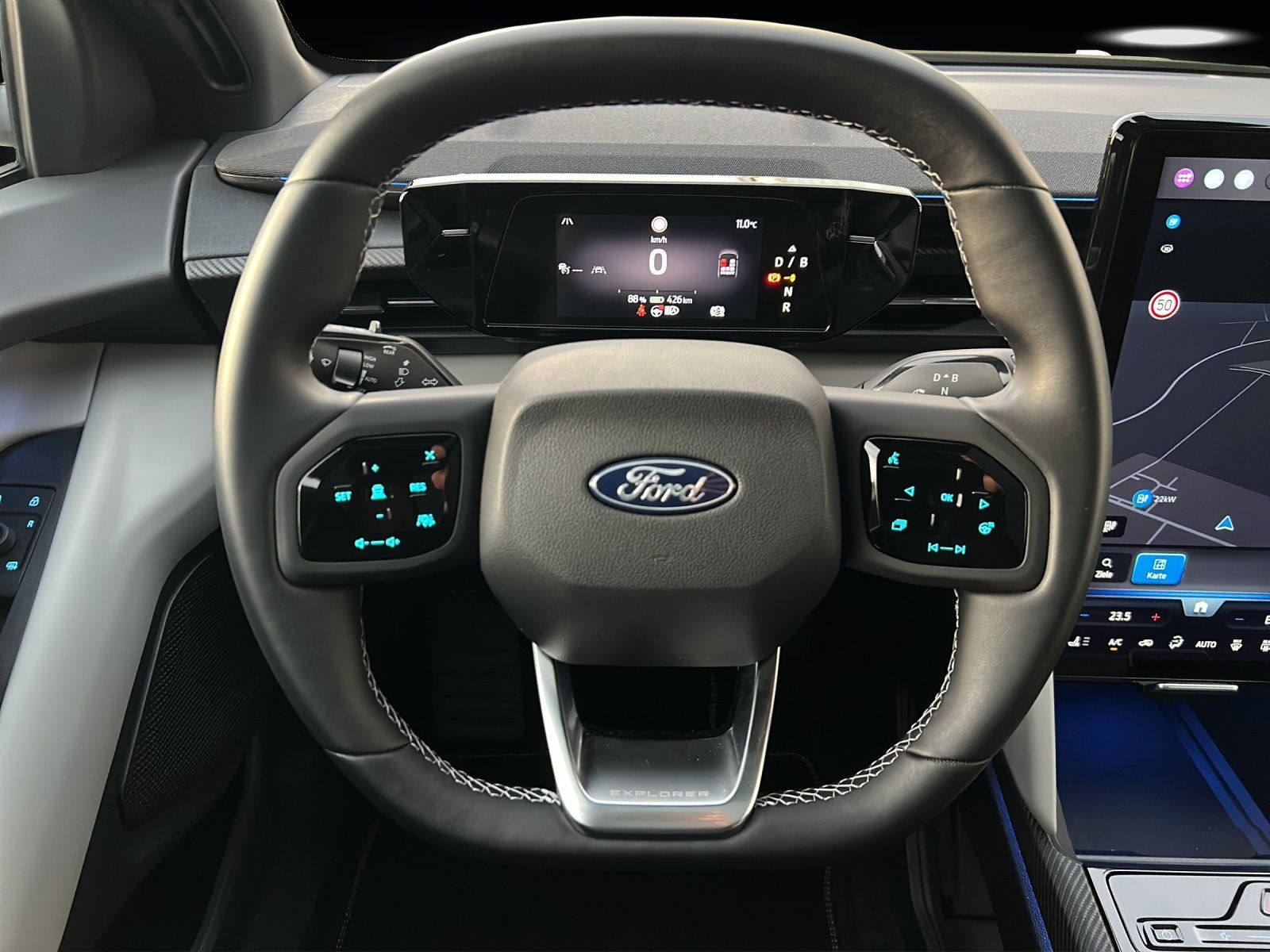 Fahrzeugabbildung Ford Explorer Premium AWD Aut./LED/ACC/360°/AHK/PANO/