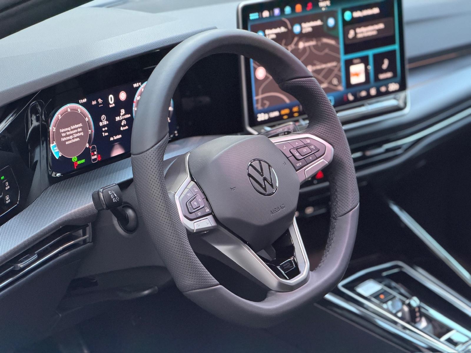 Volkswagen Golf VIII Variant 1.5 R-Line#Matrix#AHK#Navi#ACC