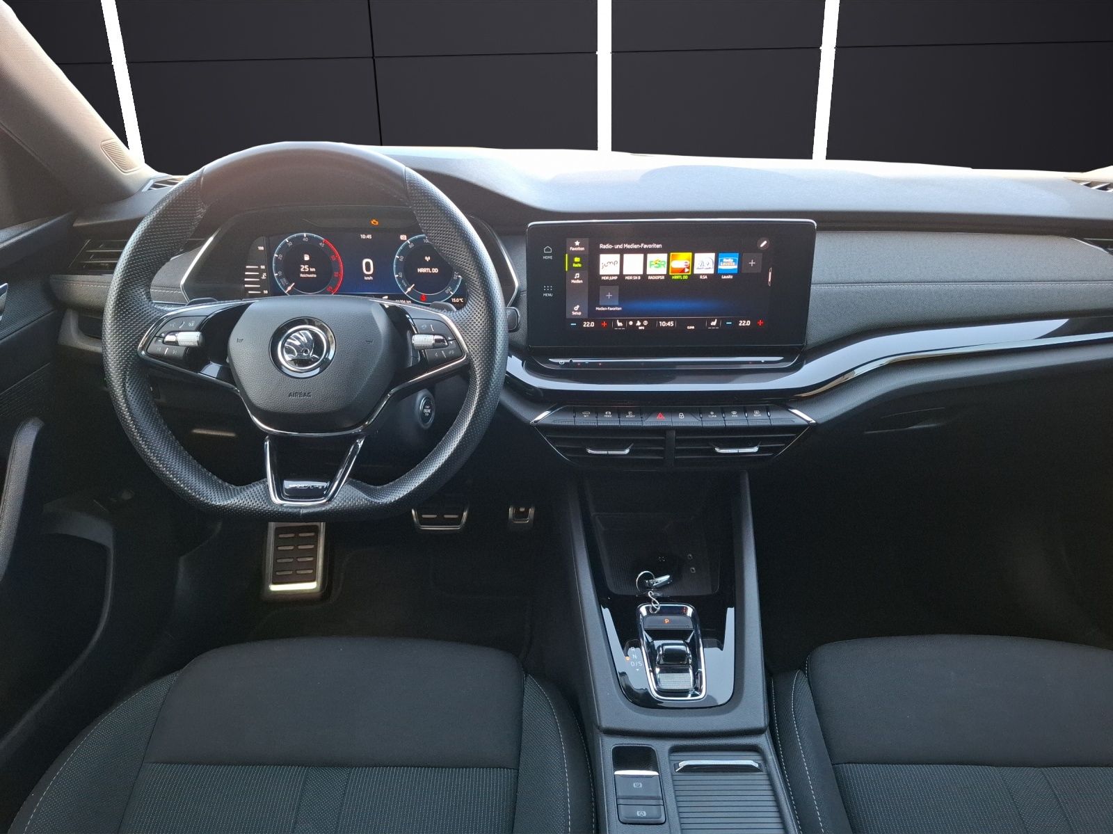 Fahrzeugabbildung SKODA Octavia Combi TDI Sportline DSG LED Navi VC PDC