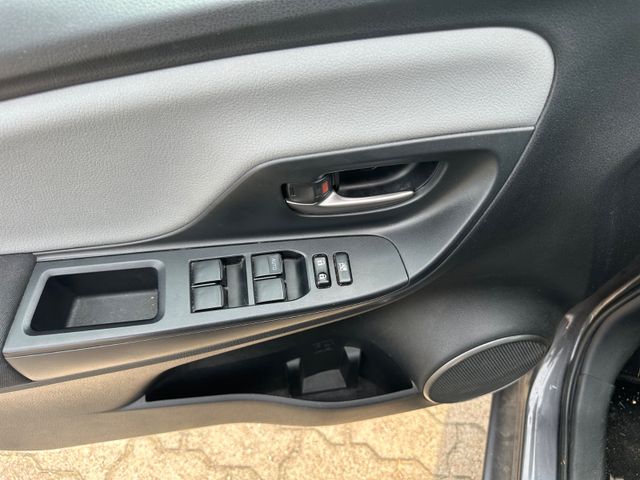 Toyota Yaris  1,0-l-Dual-VVT-i Edition-S *Unfall*