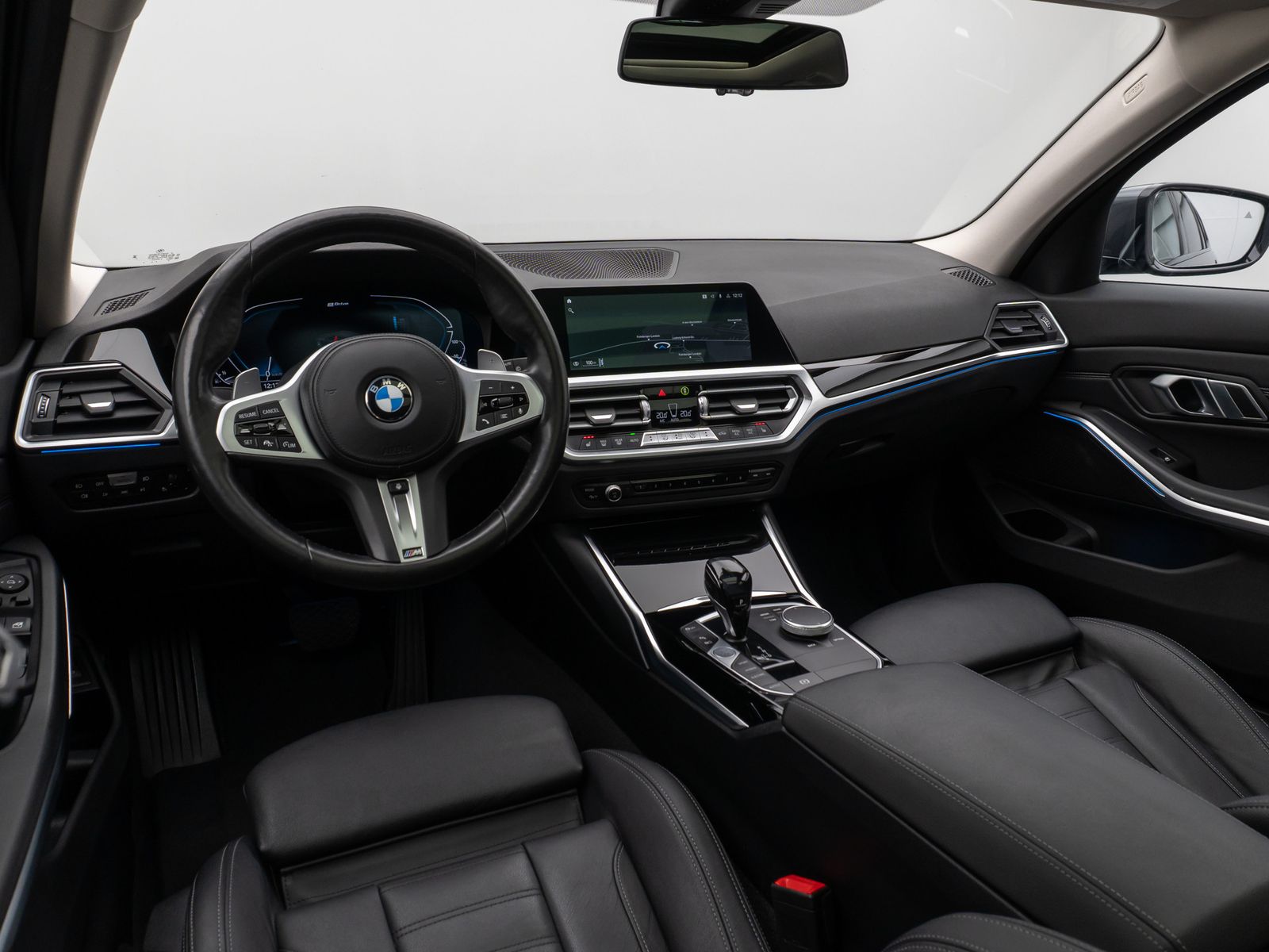 Fahrzeugabbildung BMW 330e xD Sport Line Panorama Laser Kamera HUD DAB