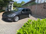 Volkswagen Passat Business Sitzheiz Navi PDC Multi AHK Appl - VW Passat Gebrauchtwagen in Bielefeld