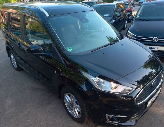 FORD Tourneo
