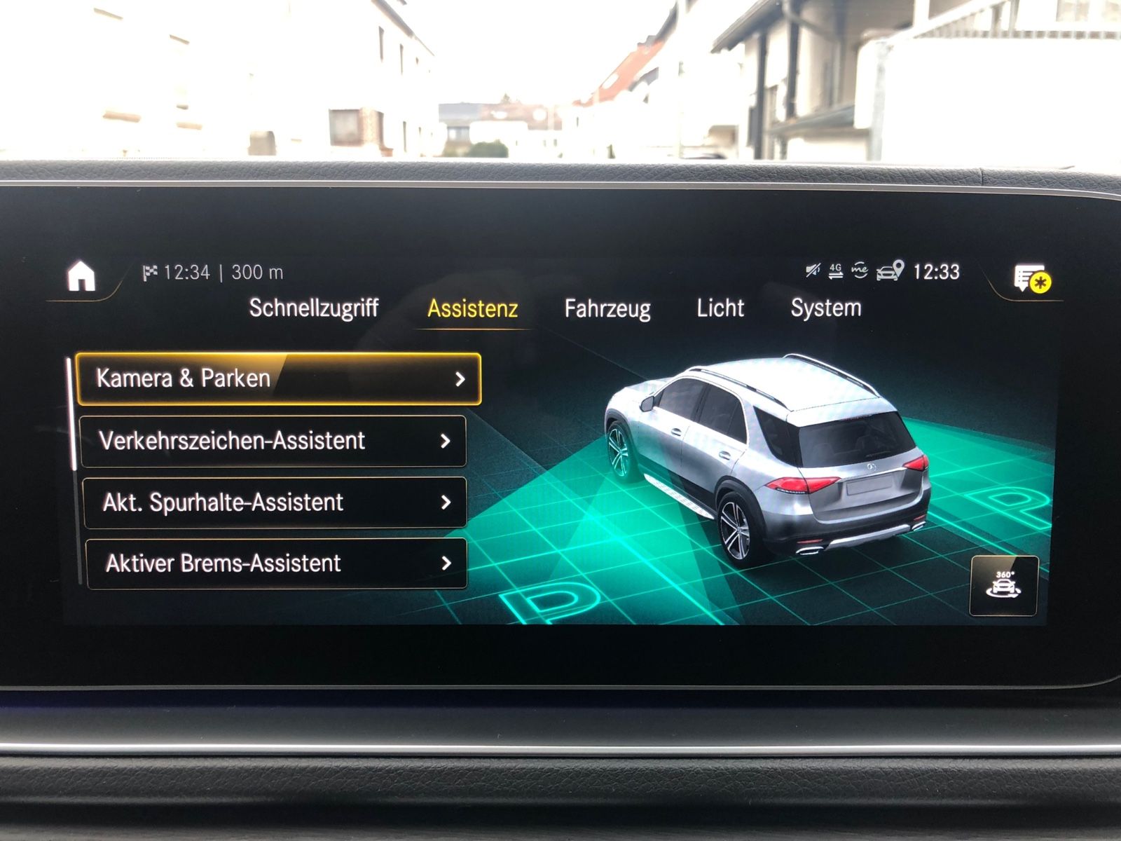Fahrzeugabbildung Mercedes-Benz GLE 400d 4MATIC AMG Head-Up Burmester Pano 360°