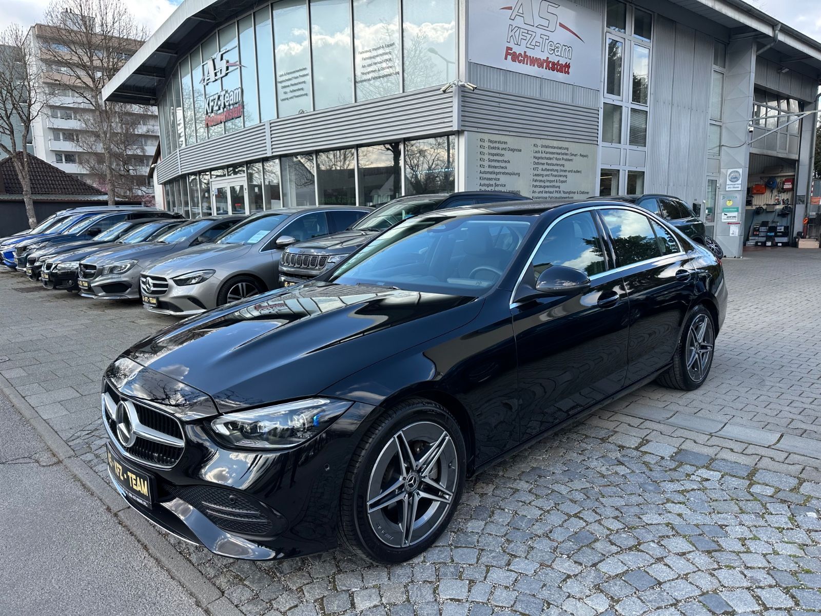 MERCEDES-BENZ C 300 Limo Avantgarde 360° AMG Felgen Leder Led