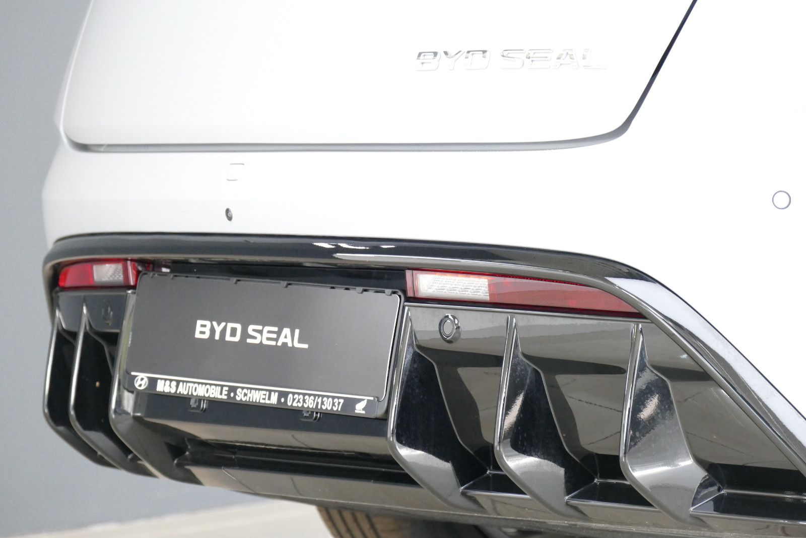 BYD SEAL
