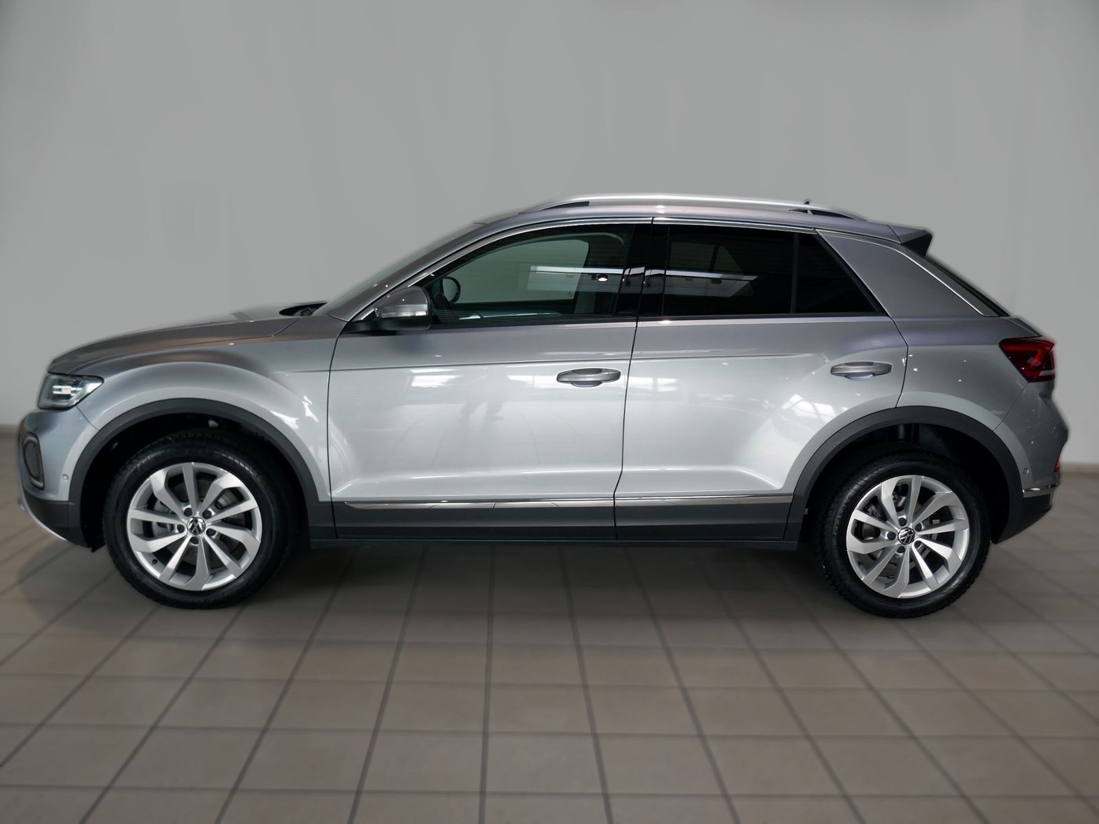 Fahrzeugabbildung Volkswagen T-Roc Style 2.0 TDI DSG | LED AHK RFK ACC Navi