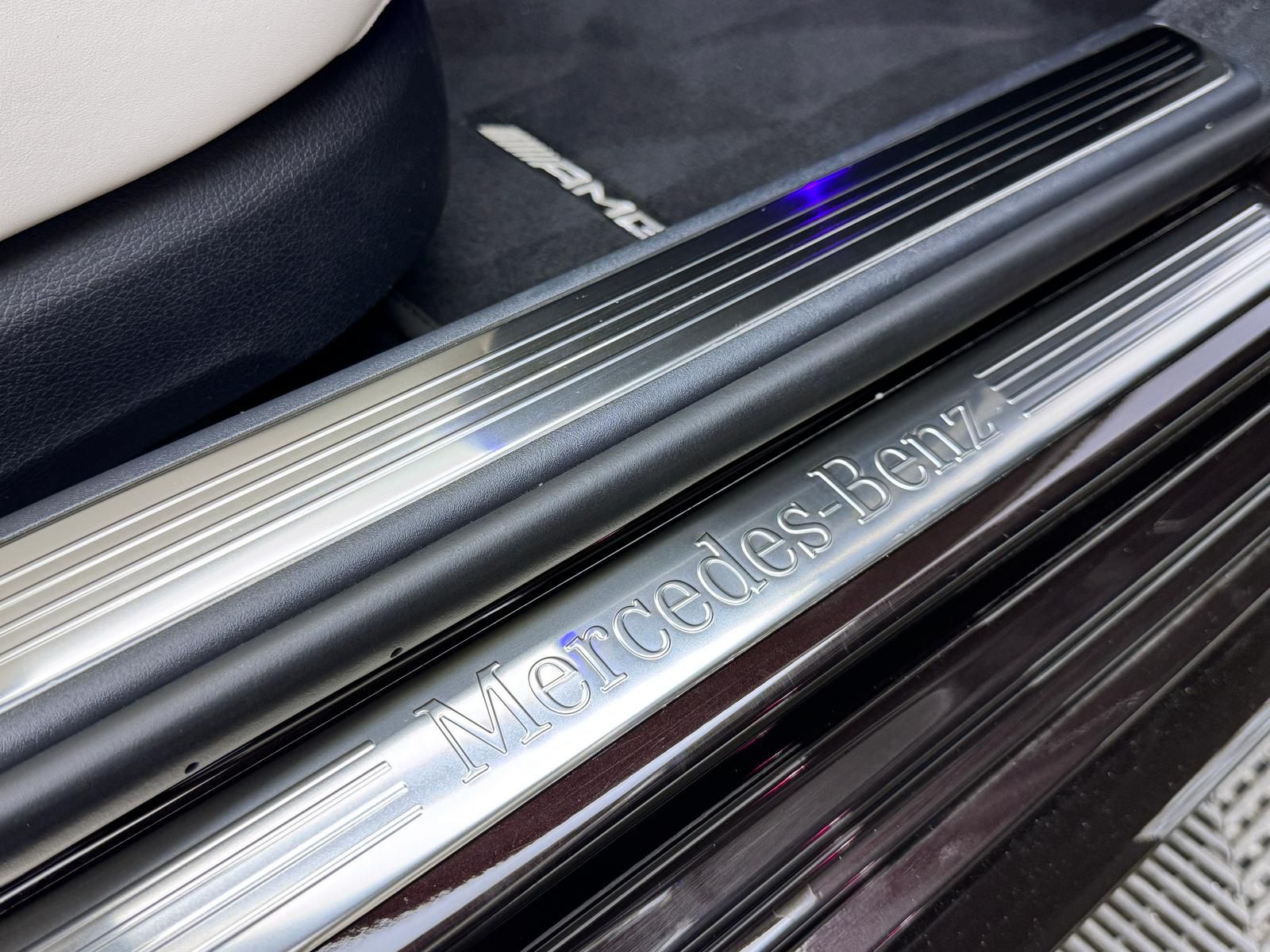 Fahrzeugabbildung Mercedes-Benz d AMG*4MATIC*LUFT*BURMESTER*STANDHEIZ*MASSAGE