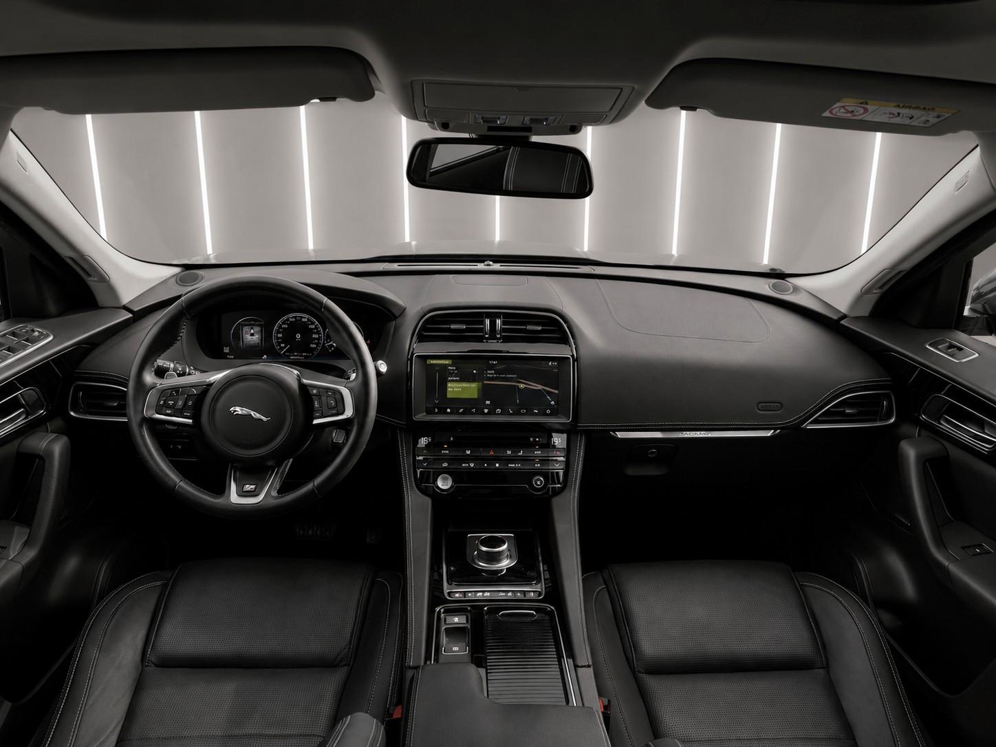 Jaguar F-Pace R-Sport AWD *Leder*Pano*Meridian*