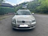 Toyota Avensis 2.0 TDI - Toyota Avensis aus 2004 mit Diesel-Antrieb