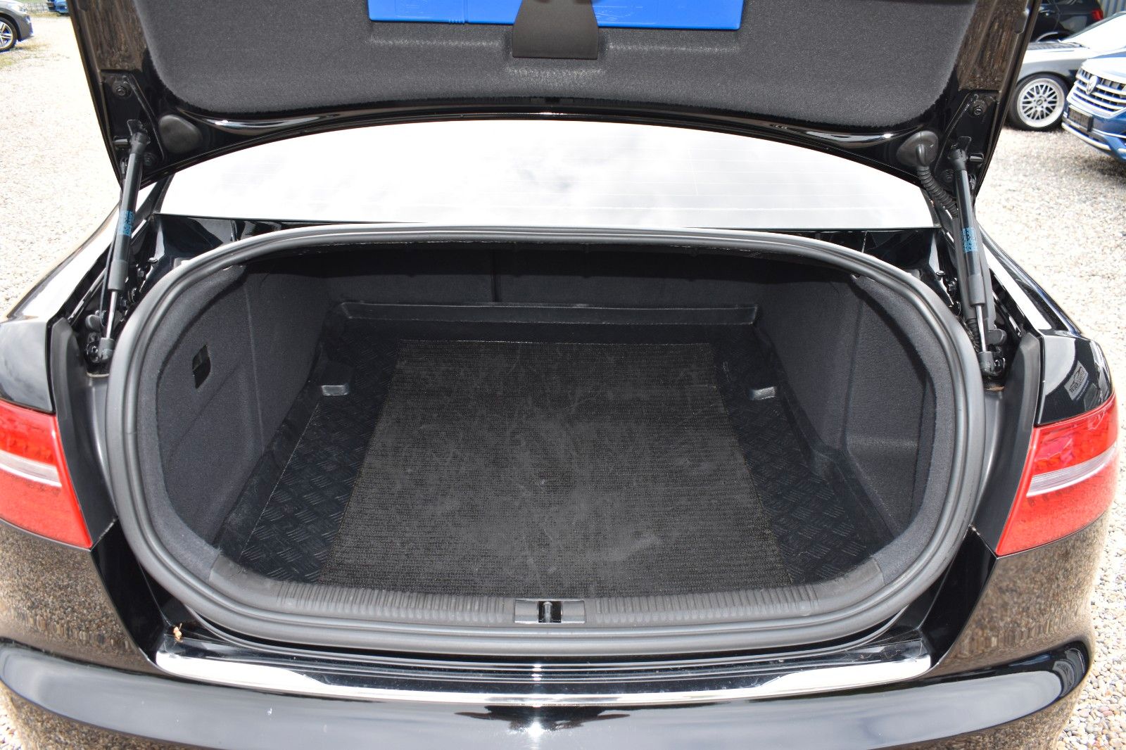 Fahrzeugabbildung Audi A6 Lim. 2.7 TDI Standheizung Kamera