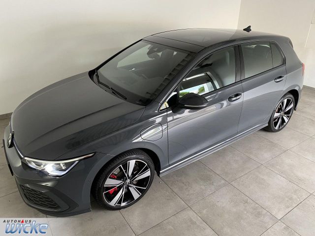 Golf VIII 1.4 TSI DSG GTE eHybrid NAVI KLIMA PAN