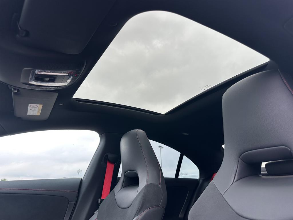 Mercedes-Benz CLA 35 AMG