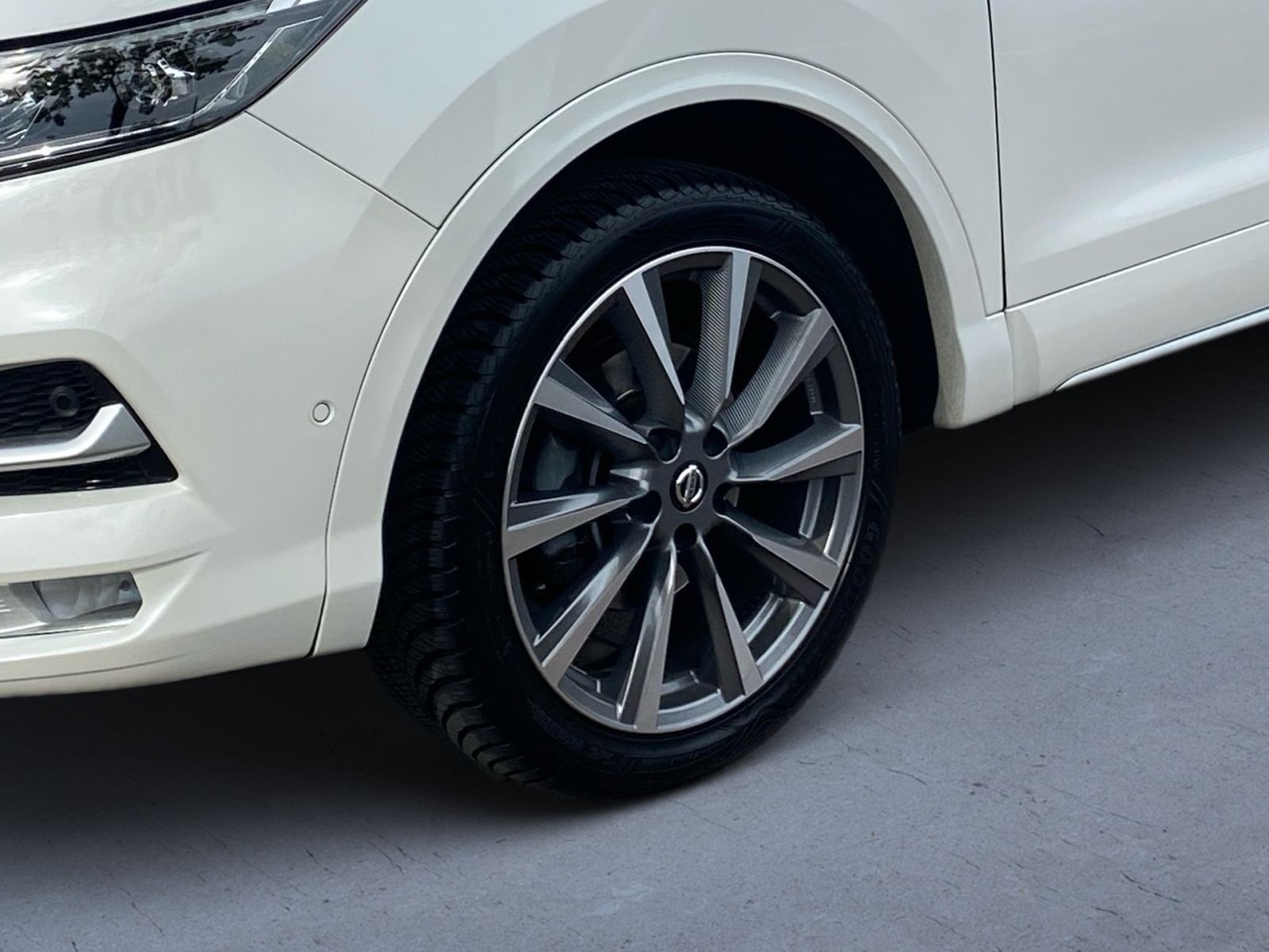 Fahrzeugabbildung Nissan Qashqai 1.3 DIG-T Automatik Tekna+ *AHK*Bose*GJR