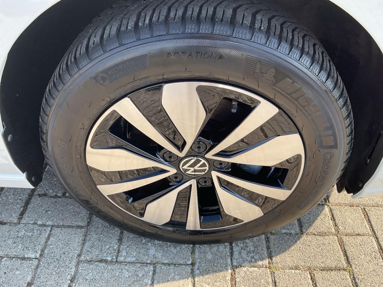 Volkswagen Golf VIII GOAL 1.5 eTSI OPF, DSG, Navi, LED-Plus, миниатюра 16