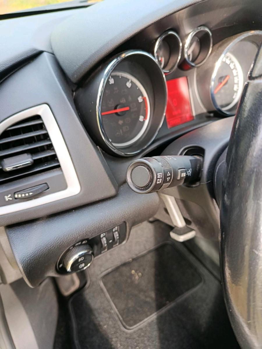 Opel Astra 2012 — photo 14