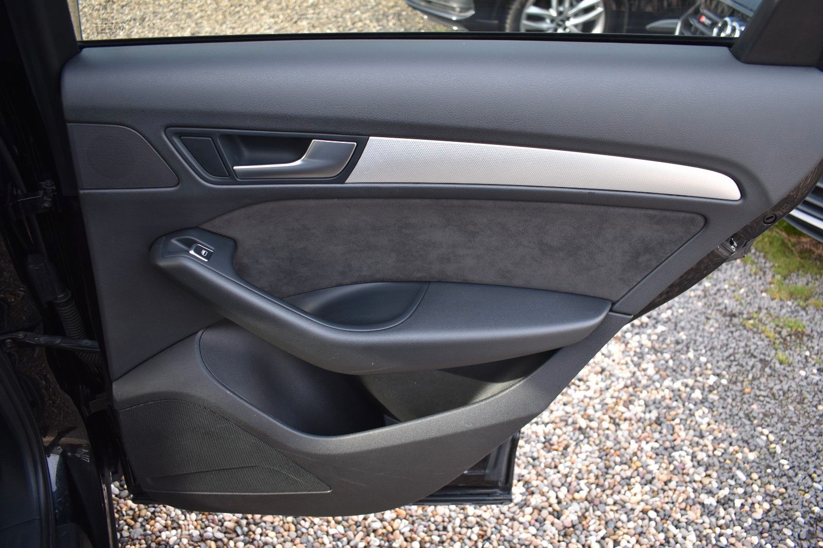 Fahrzeugabbildung Audi Q5 2.0 TDI 130 kW quattro S Line AHK  20*