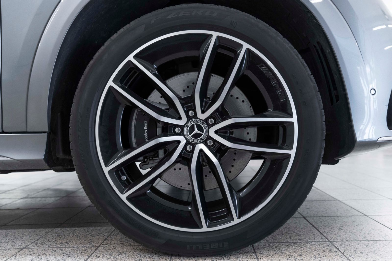 Fahrzeugabbildung Mercedes-Benz GLE 350de 4Matic AMG 3D KAM BURMESTER ACC LUFT