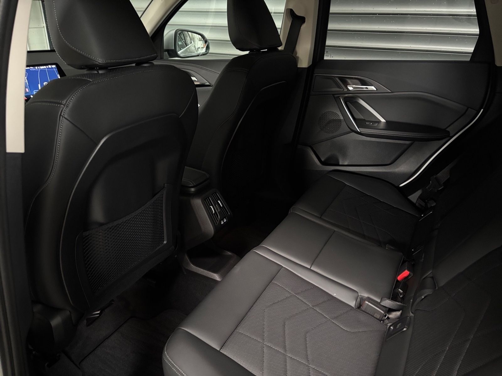 BMW X1 20 d xDrive xLine -- AHK/ ACC/ DrivingPlus foto 24